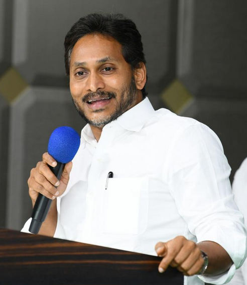 సొంత నియోజకవర్గంలో జగన్ పర్యటన